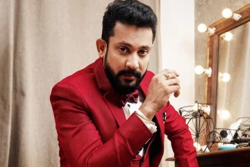 சீரியல் நடிகர் தீபக்கிற்கு இவ்ளோ பெரிய மகனா .. எப்படி இருக்காருன்னு பாருங்க!