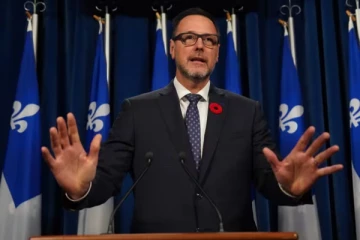 முக்கிய புலம்பெயர்தல் திட்டங்களை இடைநிறுத்திய கனேடிய மாகாணம்