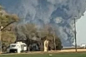 කිරි ගොවිපලක පිපිරිමක් - ගවයින් 18,000 ක් ජිවිතක්ෂයට..