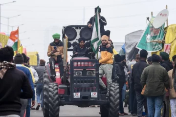 குடியரசு தின பேரணியைத் தொடர்ந்து நாடாளுமன்றம் நோக்கி பேரணி செல்ல விவசாயிகள் முடிவு