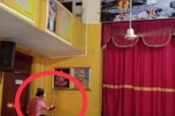 ‘சிவமயம் மேன்மைகொள் சைவ நீதி விளங்குக உலகமெல்லாம்’ வாசகம் தீயிட்டு கொழுத்தப்பட்ட அவலம்!