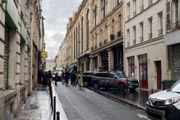 முதியவர் ஒருவரின் வெறியாட்டம்... பாரிஸ் நகரம் மொத்தமாக முடக்கம்