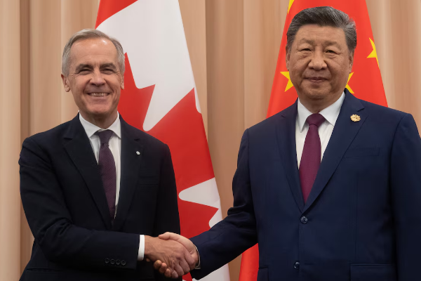 ட்ரம்புடன் உச்சக்கட்ட முறுகல் - சீன ஜனாதிபதியை சந்திக்கும் கனேடிய பிரதமர் | Chinas Top Diplomat Calls Canadian Pm Visit China