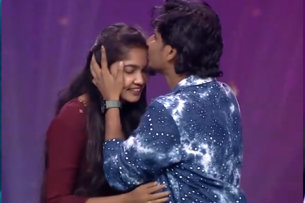 சரிகமப - வில் காதலியை அறிமுகப்படுத்திய சபேசன்: மகிழ்ச்சியடைந்த தருணம் | Saregamapa Seniors Season 5 Sapesan Lover Song