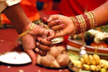 கல்யாணத்தில் மாப்பிள்ளையின் சகோதரரை கரம்பிடித்த மணமகள் - பரபரப்பு!