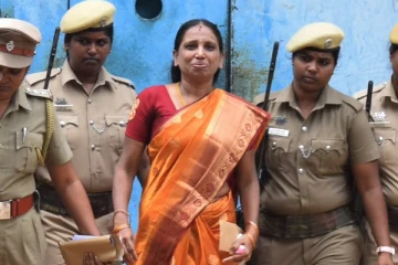 நளினிக்கு மேலும் 1 மாதம் பரோல் நீட்டிப்பு - தமிழக அரசு உத்தரவு