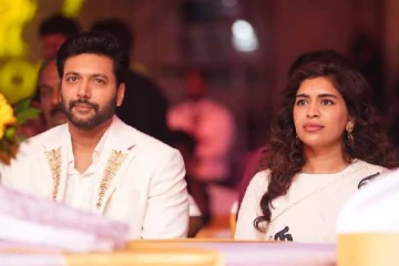 கெனிஷாவுக்காக அப்பாவை ஒதுக்குகிறாரா ரவி மோகன்!! பிரபலம் சொன்ன அதிர்ச்சி தகவல்..