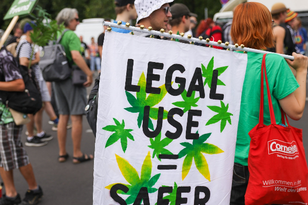 கஞ்சா பயன்பாட்டிற்கு அனுமதியளித்துள்ள ஐரோப்பிய நாடு | European Country Legalized The Use Of Cannabis