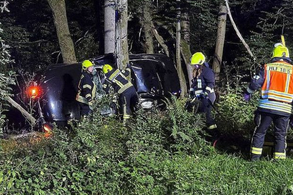 ஜெர்மனியில் கோர விபத்து: 4 பிரித்தானியர்கள் பலி! | Germany Accident Four British Died