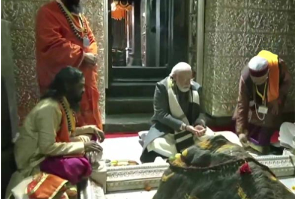 கேதார்நாத் கோவிலில் பிரதமர் மோடி வழிபாடு - 12 அடி உயர ஆதி சங்கரர் சிலை திறந்து வைத்தார் | India Samugam Modi