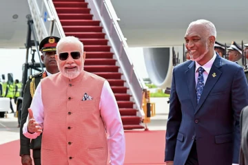 பிரதமர் நரேந்திர மோடியின் வருகையை முன்னிட்டு மாலத்தீவில் உற்சாக வரவேற்பு