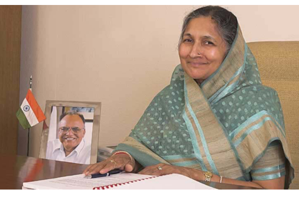 டாப் 100 கோடீஸ்வரர்களின் பட்டியலை வெளியிட்ட Forbes: இதில் ஆறு பெண்கள் மற்றும் 4 தமிழர்களா? | Top 100 Richest List Your Name