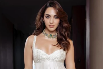 கேம் சேஞ்சர் பட விழாவில் கிளாமராக வந்த கியாரா அத்வானி! ஹாட் புகைப்படங்கள்