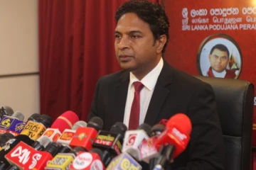 சட்ட நிறுவனங்கள் மீது அரசு கடும் அழுத்தம்! மொட்டுக் கட்சி குற்றச்சாட்டு