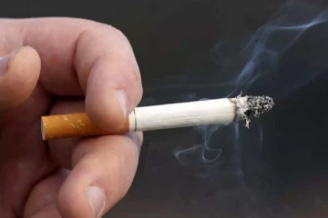 இளைஞர்களுக்கு கடிவாளம் போடும் நியூசிலாந்து அரசு - புகையிலைப் பொருட்கள் வாங்க தடை