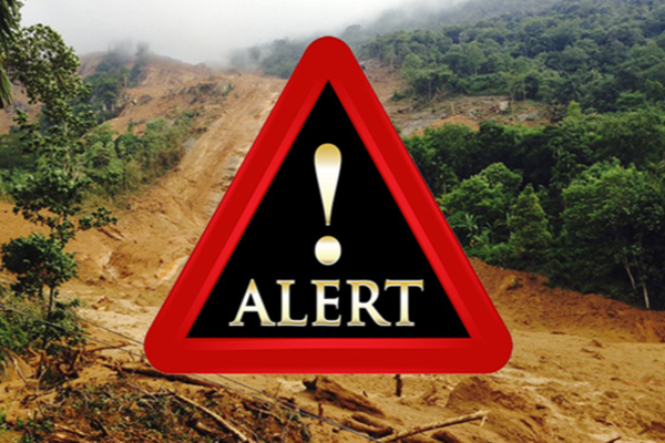 மாத்தளையில் மண்சரிவு அபாயம்; மக்களை வெளியேற அறிவுறுத்து | Landslide Risk In Matale People Advised Evacuate மாத்தளையில் மண்சரிவு அபாயம்; மக்களை வெளியேற அறிவுறுத்து | Landslide Risk In Matale People Advised Evacuate