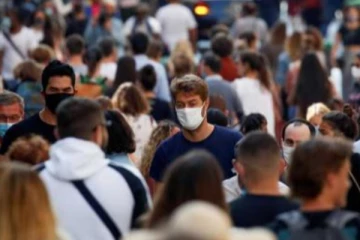 பிரான்சில் அதிகரிக்கும் கொரோனா பாதிப்பு; 24 மணி நேரத்தில் 30,303 பேருக்கு தொற்று