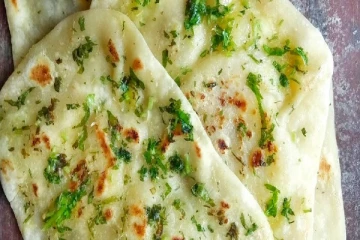 හැමදාම කන කෑම වෙනුවට වෙනස්ම රසයක බටර් නාන් රස බලමු..