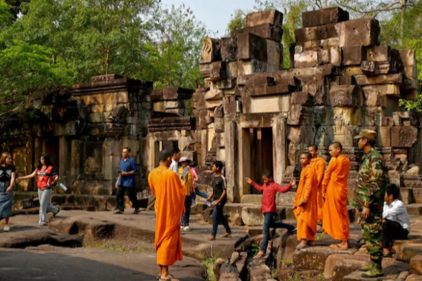 1000 ஆண்டுகள் பழமையான சிவன் கோவிலுக்கு சண்டை போடும் நாடுகள்! | Thailand Cambodia Fight 1000 Year Old Shiva Temple