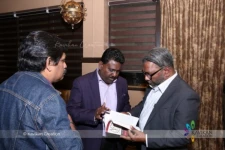 கனடாவில் சுரேன் ராகவனை சந்தித்தவர்களுக்கு வலுக்கும் எதிர்ப்புக்கள்