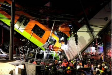 மெட்ரோ ரயில் பாலம் இடிந்து விழுந்து 15 பயணிகள் பலி; பிரபல நாட்டில் பயங்கர விபத்து - வெளியான பகீர் புகைப்படங்கள்