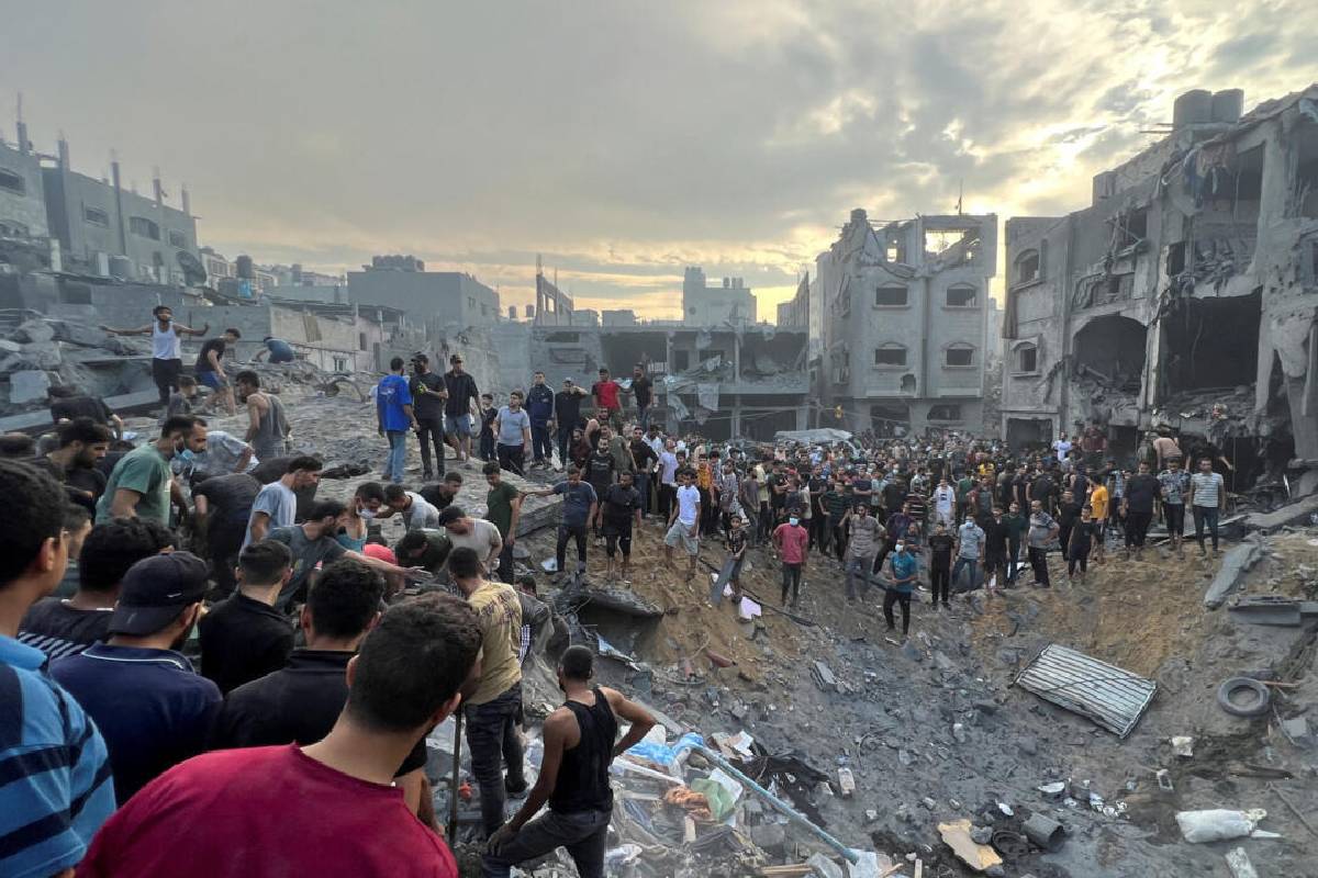 காசாவில் இஸ்ரேலியத் தாக்குதல்: 5 பேர் பலி | Israeli Attack In Gaza 5 People Killed காசாவில் இஸ்ரேலியத் தாக்குதல்: 5 பேர் பலி | Israeli Attack In Gaza 5 People Killed