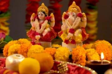 பணம் மூட்டை மூட்டைய கொட்ட வேண்டுமா? மகாலட்சுமியின் அருள் கிடைக்க இதை செய்ய மறக்காதீர்கள்!