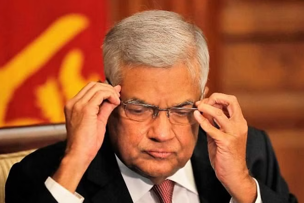 தொழிலாளர் சட்டங்களை மாற்ற எத்தனிக்கும் ரணில் - விடுக்கப்பட்ட கடும் எச்சரிக்கை! | Parliament Budget Ranil Workers Warning Economic