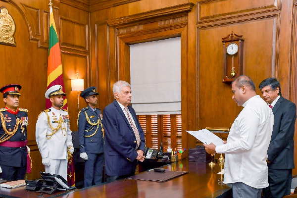 மற்றுமொருவர் இராஜாங்க அமைச்சராக பதவிப்பிரமாணம் | Premalal Jayasekara Sworn In State Minister Ranil