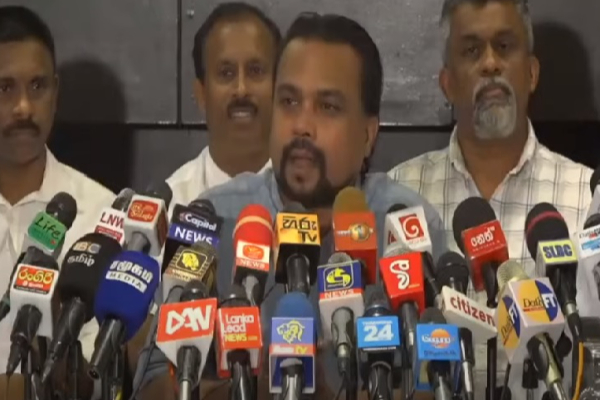 கோட்டாபயவை ஆட்டி படைக்கும் பசில்: பதவி பறிப்பிற்குப் பின்னர் பல தகவல்களை அம்பலப்படுத்திய விமல் - ஐபிசி தமிழ்