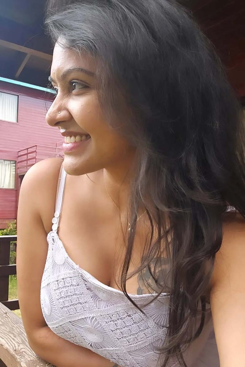 மாடர்ன் உடையில் புதிய லுக்கில் ரச்சிதா... வைரலாகும் புகைப்படங்கள் | Rachitha Mahalakshmi Romantic Photos Viral