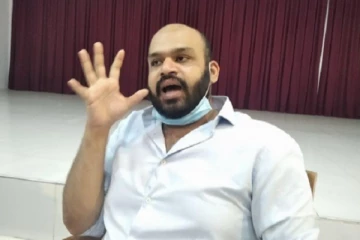 வியாழேந்திரன் இந்தியாவில் இருந்து இலங்கைக்கு கப்பல் ஓடுவதற்கு முதல் மட்டக்களப்பில் பாதைகளை போடவேண்டும்!