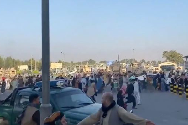 காபூலில் இருந்து 120 பேருடன் தாயகம் திரும்ப புறப்பட்டது விமானம் | Aeroplane Pick 120 Indians In Kabul Airport