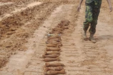 பளையில் நிலத்தில் புதைந்து கிடந்த 55 மோட்டார் குண்டுகள் மீட்பு