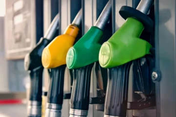 சிங்கப்பூரில் இருந்து பெற்றோல் இறக்குமதி