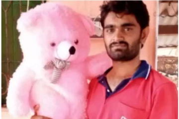 8-ம் வகுப்பு மாணவியை கடத்திய பள்ளி ஆசிரியர் - போக்சோவில் கைது