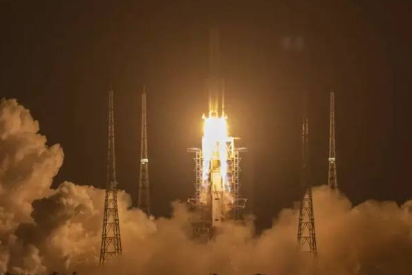அமெரிக்காவுக்கு போட்டியாக சீனா வெளியிட்ட திட்டம்! | Plan To Send Men To The Moon China To Compete Usa