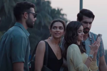 28 வயது நடிகருடன் எல்லைமீறும் நடிகைகள்! அடுத்த லிஸ்ட் தீபிகா தானா?