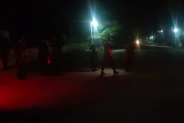 வவுனியாவில் முன்னாள் இராஜாங்க அமைச்சர் வீட்டுக்கு இராணுவ பாதுகாப்பு (Photos)