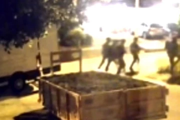 ரொறன்ரோவில் தாக்குதல் நடத்த முயற்சித்த தந்தை மகன்