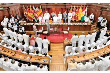 கோட்டாபய பதவிவிலக முன் அமைச்சரவை கலைக்கப்பட வேண்டும் - கட்சிசார்பற்ற போராட்டகாரர்கள் அமைப்பு கோரிக்கை