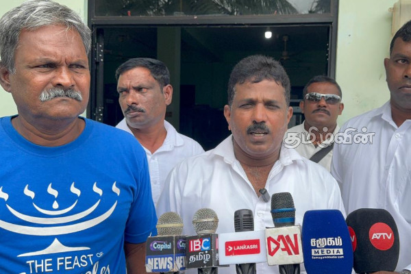 மாந்தை கிழக்கு பிரதேசசபை அமர்வில் அமளி! வெளிநடப்பு செய்த ஐந்து உறுப்பினர்கள் | Manthai East Pradeshiya Sabha Session