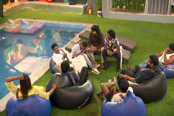 பிக்பாஸ் வீட்டிற்குள் மீண்டும் வந்து ஷிவினுடன் வாக்குவாதத்தில் ஈடுபட்ட முக்கிய போட்டியாளர்! | Asal Kolaar Came Back Bigg Boss Questioned Shivin