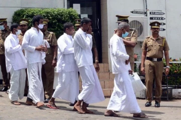 நூற்றுக்கணக்கான சிறைக் கைதிகளுக்கு வெசாக் பண்டிகையை முன்னிட்டு பொது மன்னிப்பு