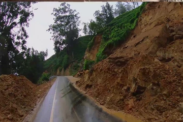 இலங்கையின் எட்டு மாவட்டங்களுக்கு  நிலச்சரிவு எச்சரிக்கை