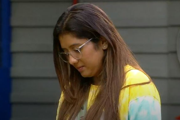 பிரியங்காவின் ஆட்டத்தை வருண் அடக்குவாரா? இனிமே தான் தரமான சம்பவம் இருக்கு! பவர் கொடுத்த பிக் பாஸ் | Bigg Boss Tamil 5 Bigg Boss Gives Offers To Varun