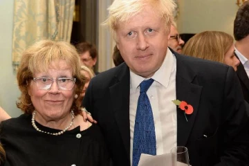 பிரதமர் போரிஸ் ஜான்சனின் தாயார்  காலமானார்!