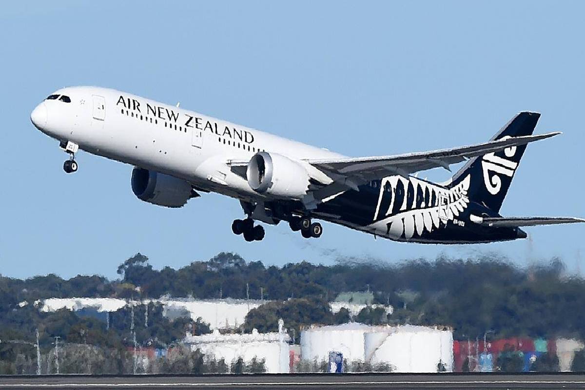 நியூசிலாந்தை உலுக்கும் புயல் ; 90 விமானங்கள் ரத்து | Storm Batters New Zealand 90 Flights Canceled நியூசிலாந்தை உலுக்கும் புயல் ; 90 விமானங்கள் ரத்து | Storm Batters New Zealand 90 Flights Canceled