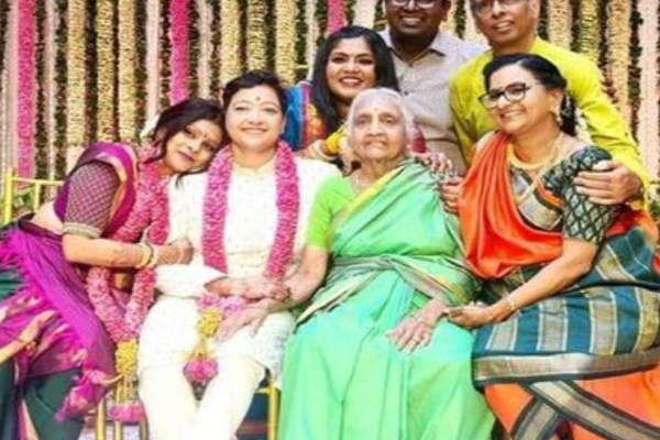 வெளிநாட்டில் தோழியை மணந்த தமிழ்ப்பெண்! வைரலாகும் புகைப்படங்கள் | Canada Tamil Women Marries Bangladesh Girl