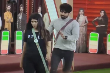 ஜூலியை திடீரென அடித்த பாலா... மூச்சு விடாமல் தவித்த ஜூலி; வைரலாகும் அதிர்ச்சி வீடியோ